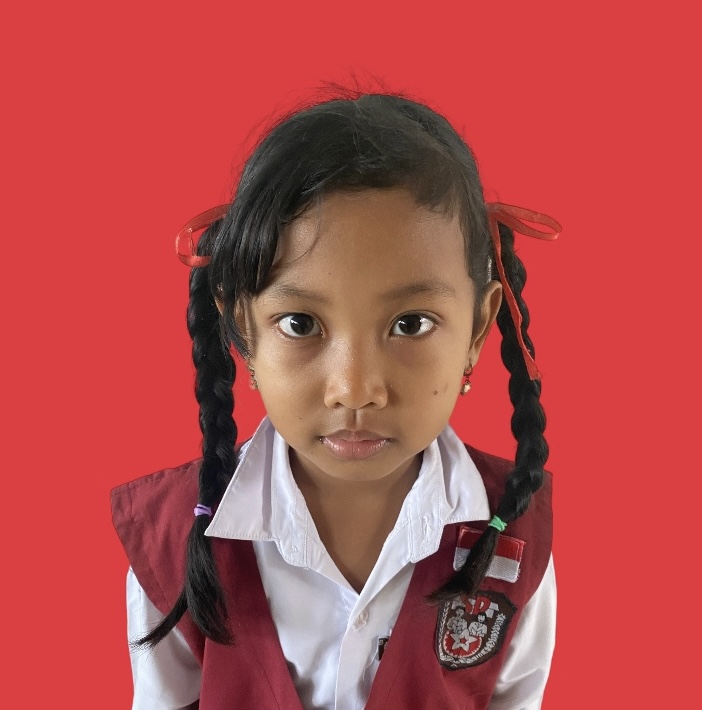 <center>Ni Putu Merika Jayanti<br>4</center>